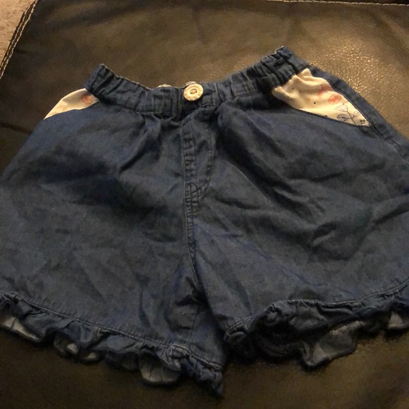 Girl’s summer outfit, off shoulder top with shorts - Picture 6 of 10